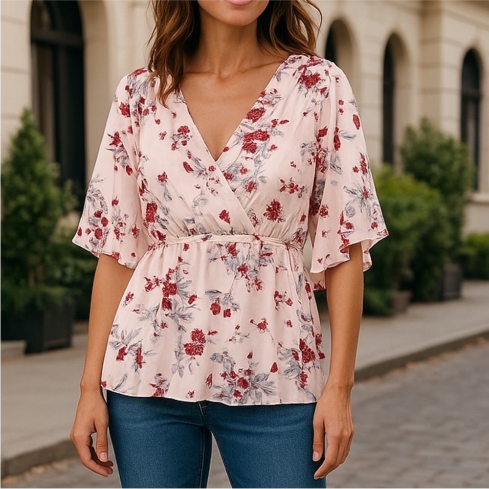 Torrid Floral Print Short Sleeves Shirt
Size 3